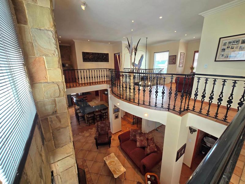 5 Bedroom Property for Sale in Golden Mile Western Cape